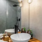 K24 - Old Town Luxury شقة